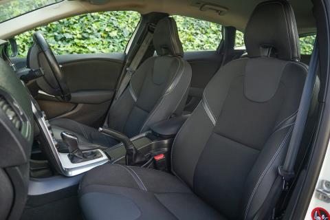 2016 Volvo V40 T4 2.0P - Thumbnail