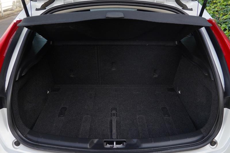 2016 Volvo V40 T4 2.0P