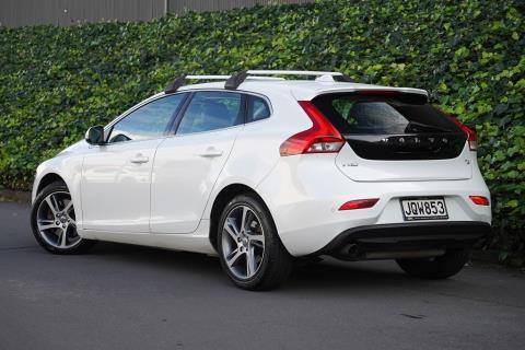 2016 Volvo V40 T4 2.0P - Thumbnail