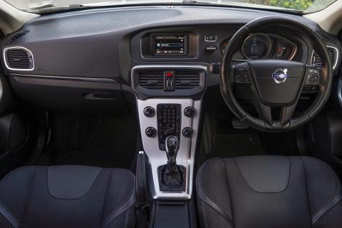 2016 Volvo V40 T4 2.0P - Thumbnail