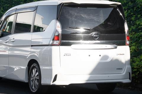2018 Nissan Serena E-Power - Thumbnail