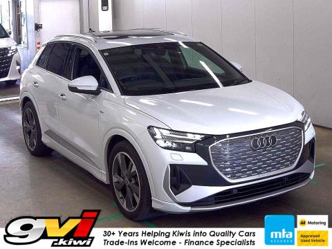 2023 Audi Q4 E-tron S Line - Thumbnail