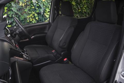 2018 Toyota Noah G / Voxy / Esquire - Thumbnail