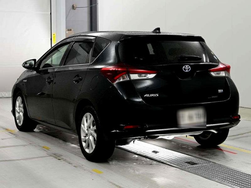2017 Toyota Auris Hybrid / Corolla