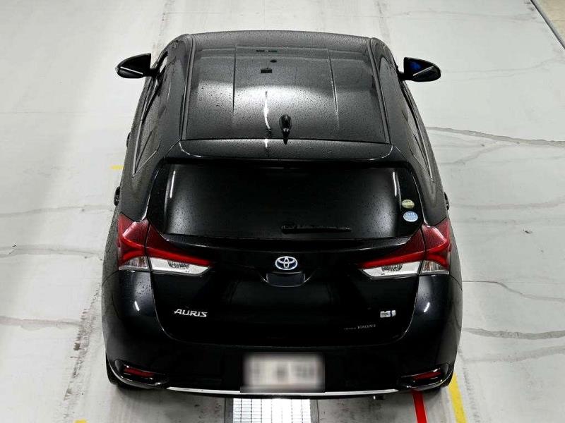 2017 Toyota Auris Hybrid / Corolla