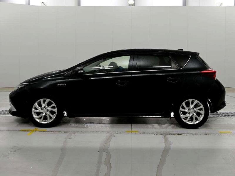 2017 Toyota Auris Hybrid / Corolla