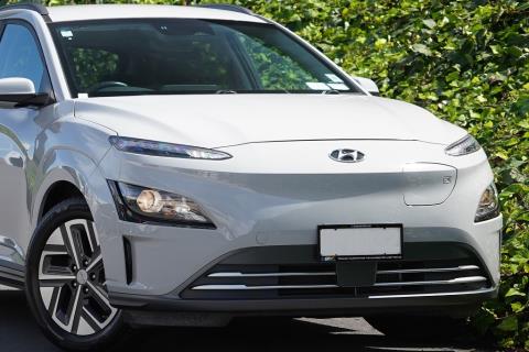 2021 Hyundai Kona EV 64kWh - Thumbnail