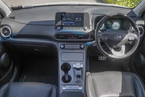 2021 Hyundai Kona EV 64kWh - Thumbnail