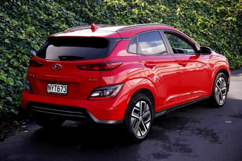 2021 Hyundai Kona EV 64kWh - Thumbnail
