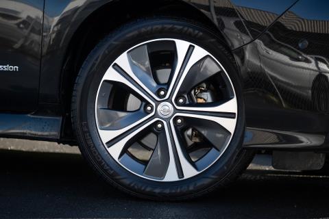 2019 Nissan Leaf 40G 86% SOH - Thumbnail