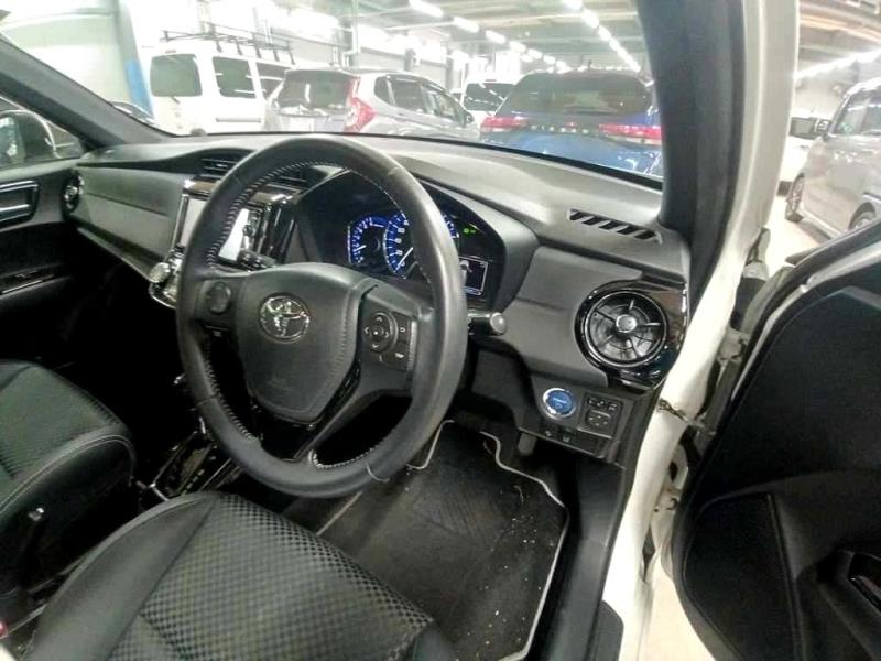2016 Toyota Corolla Fielder Hybrid