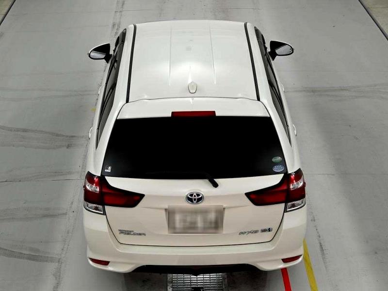 2016 Toyota Corolla Fielder Hybrid