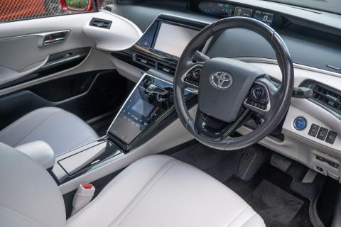 2017 Toyota Mirai - Thumbnail