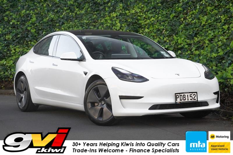2022 Tesla Model 3 SR+
