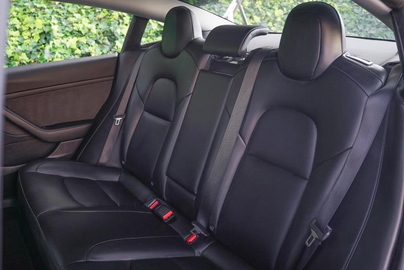 2022 Tesla Model 3 SR+