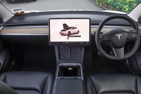 2022 Tesla Model 3 SR+ - Thumbnail