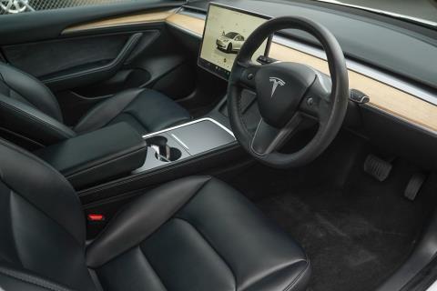 2022 Tesla Model 3 SR+ - Thumbnail