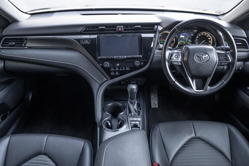 2019 Toyota Camry Hybrid WS