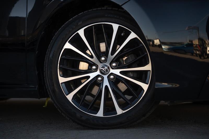 2019 Toyota Camry Hybrid WS