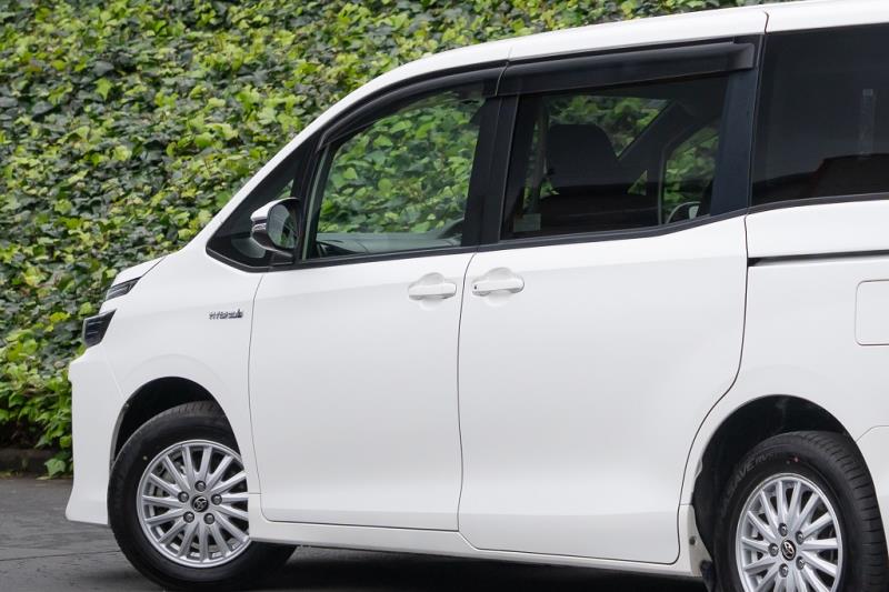2017 Toyota Voxy Hybrid V / Noah