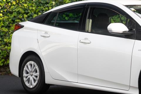 2020 Toyota Prius S - Thumbnail