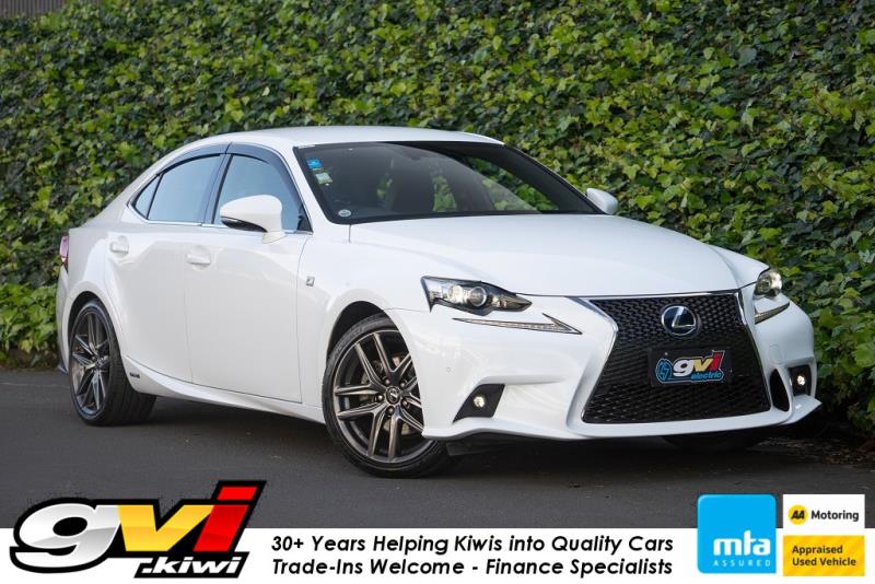 2013 Lexus IS 300h F Sport Hybrid