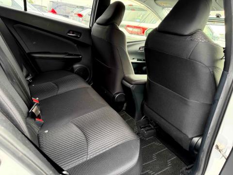 2016 Toyota Prius Hybrid S - Thumbnail