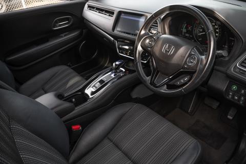 2017 Honda Vezel Z / HR-V Hybrid - Thumbnail