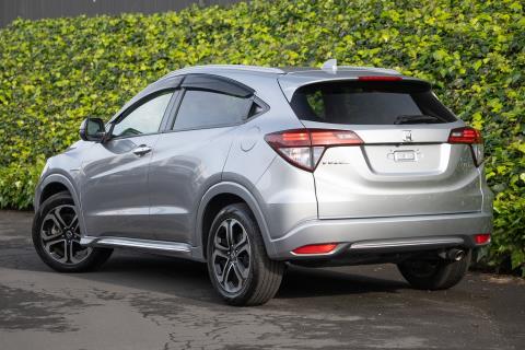2017 Honda Vezel Z / HR-V Hybrid - Thumbnail