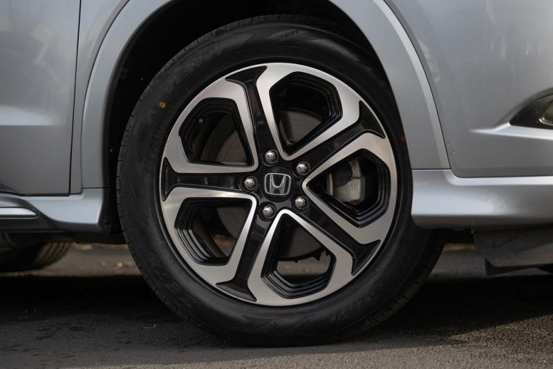 2017 Honda Vezel Z / HR-V Hybrid