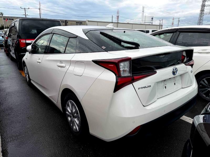 2019 Toyota Prius S Hybrid