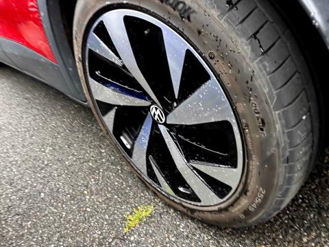 2023 Volkswagen ID.4 Pro 82kWh - Thumbnail