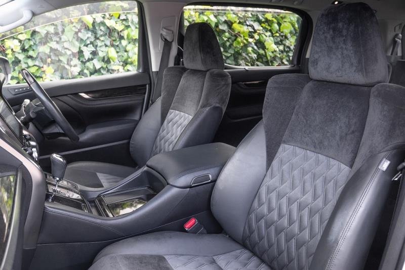 2015 Toyota Vellfire Hybrid ZR E-Four