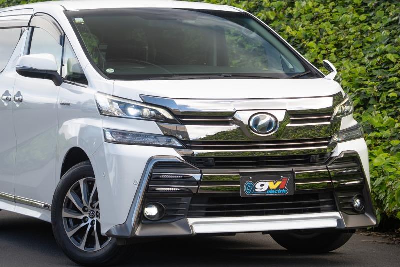 2015 Toyota Vellfire Hybrid ZR E-Four
