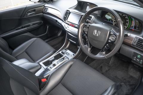 2016 Honda Accord Hybrid EX - Thumbnail