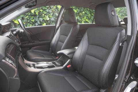 2016 Honda Accord Hybrid EX - Thumbnail