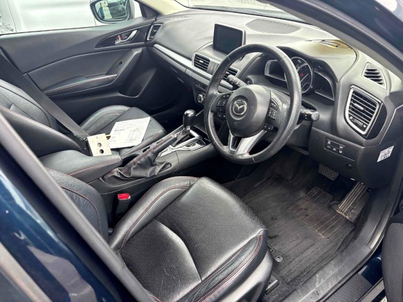 2014 Mazda Axela 20S / 3 Ltd