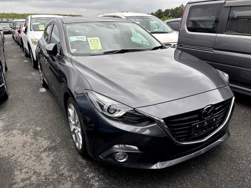2014 Mazda Axela 20S / 3 Ltd