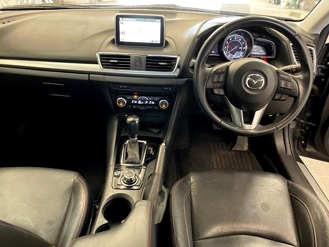 2014 Mazda Axela 20S / 3 Ltd