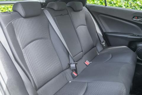 2018 Toyota Prius A Hybrid - Thumbnail