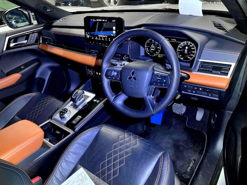 2022 Mitsubishi Outlander PHEV 4WD