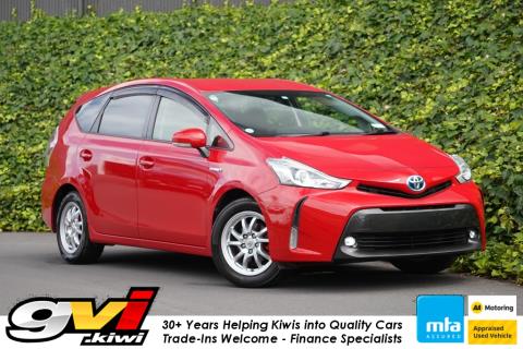 2014 Toyota Prius Alpha S Touring - Thumbnail