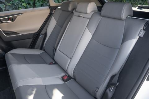 2019 Toyota RAV4 G Hybrid - Thumbnail