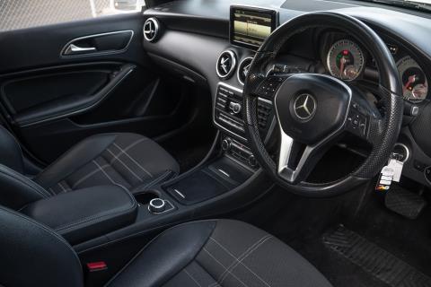 2015 Mercedes-Benz A180 Sport - Thumbnail