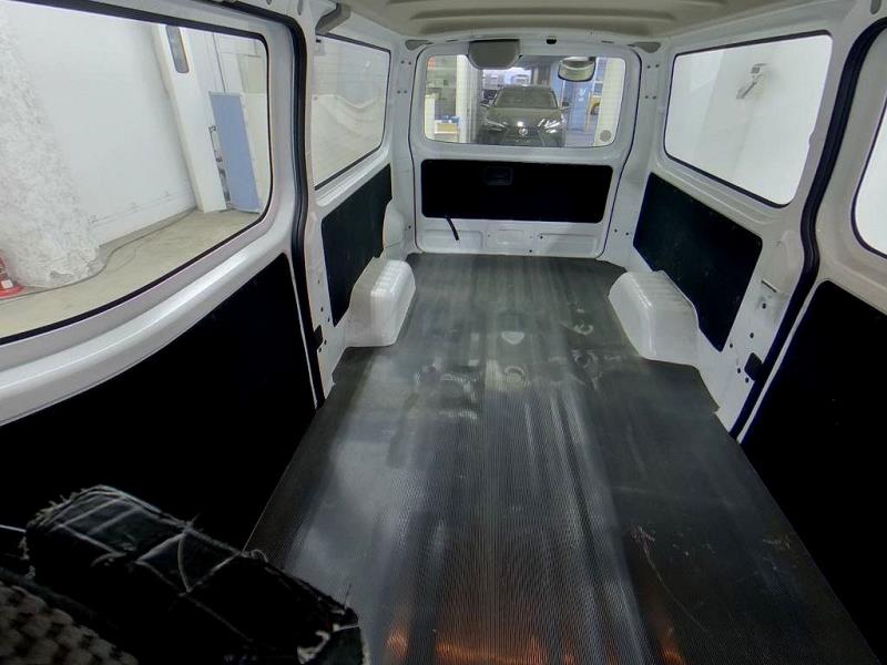 2022 Nissan NV350 5 Door Petrol