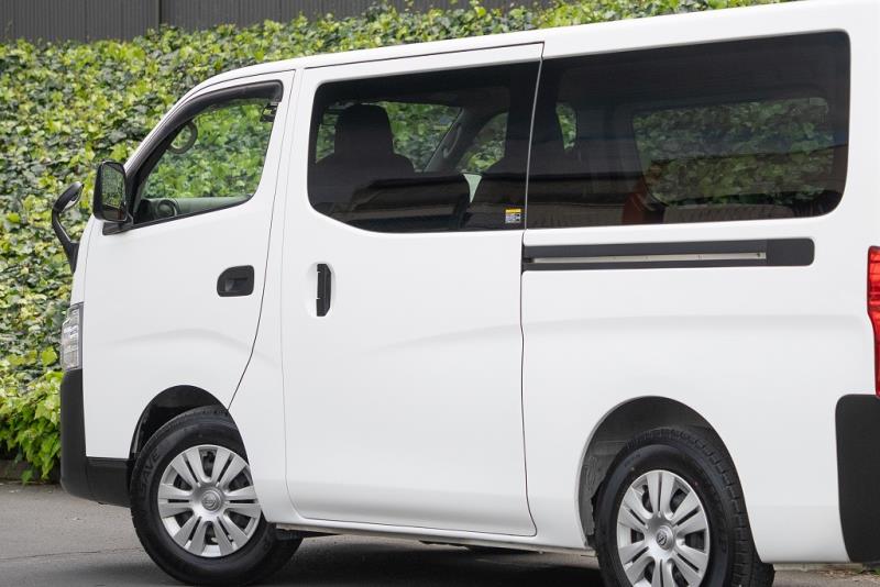 2022 Nissan NV350 / Caravan DX