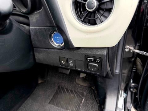 2017 Toyota Auris Hybrid / Corolla - Thumbnail