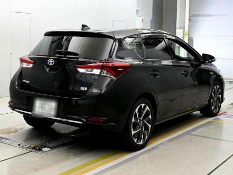 2017 Toyota Auris Hybrid / Corolla - Thumbnail
