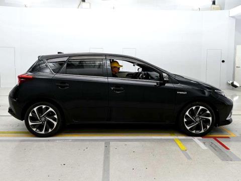 2017 Toyota Auris Hybrid / Corolla - Thumbnail