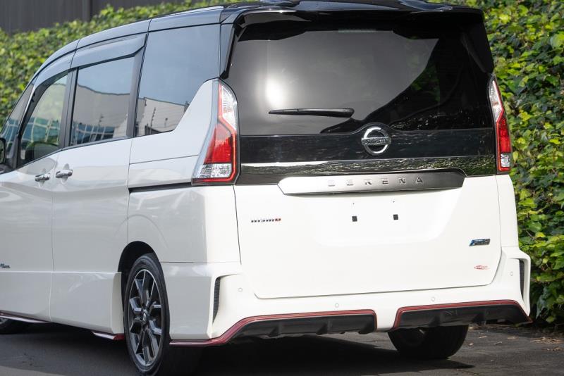 2018 Nissan Serena Hybrid NISMO